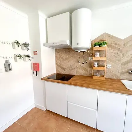 Esplanada-zona Central-perto Praias-estacionamento Gratuito שטובל