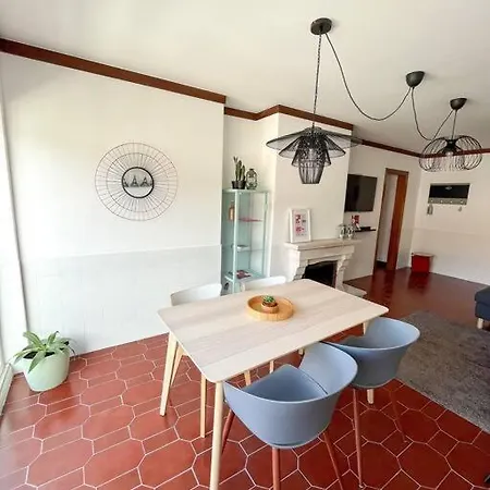 Esplanada-zona Central-perto Praias-estacionamento Gratuito Apartment Setubal