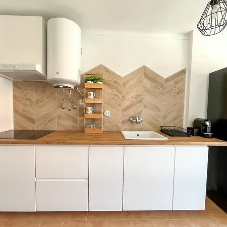 Apartamento Esplanada-zona Central-perto Praias-estacionamento Gratuito Setúbal