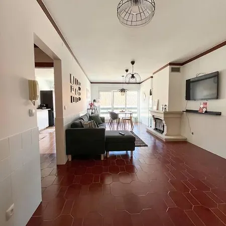 Esplanada-zona Central-perto Praias-estacionamento Gratuito Apartment