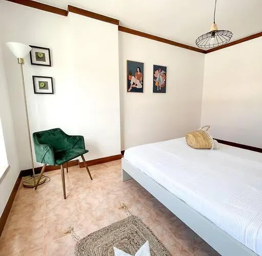 Esplanada-zona Central-perto Praias-estacionamento Gratuito Setúbal